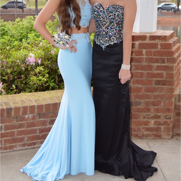 Prom Dress - Picture 3 of 6